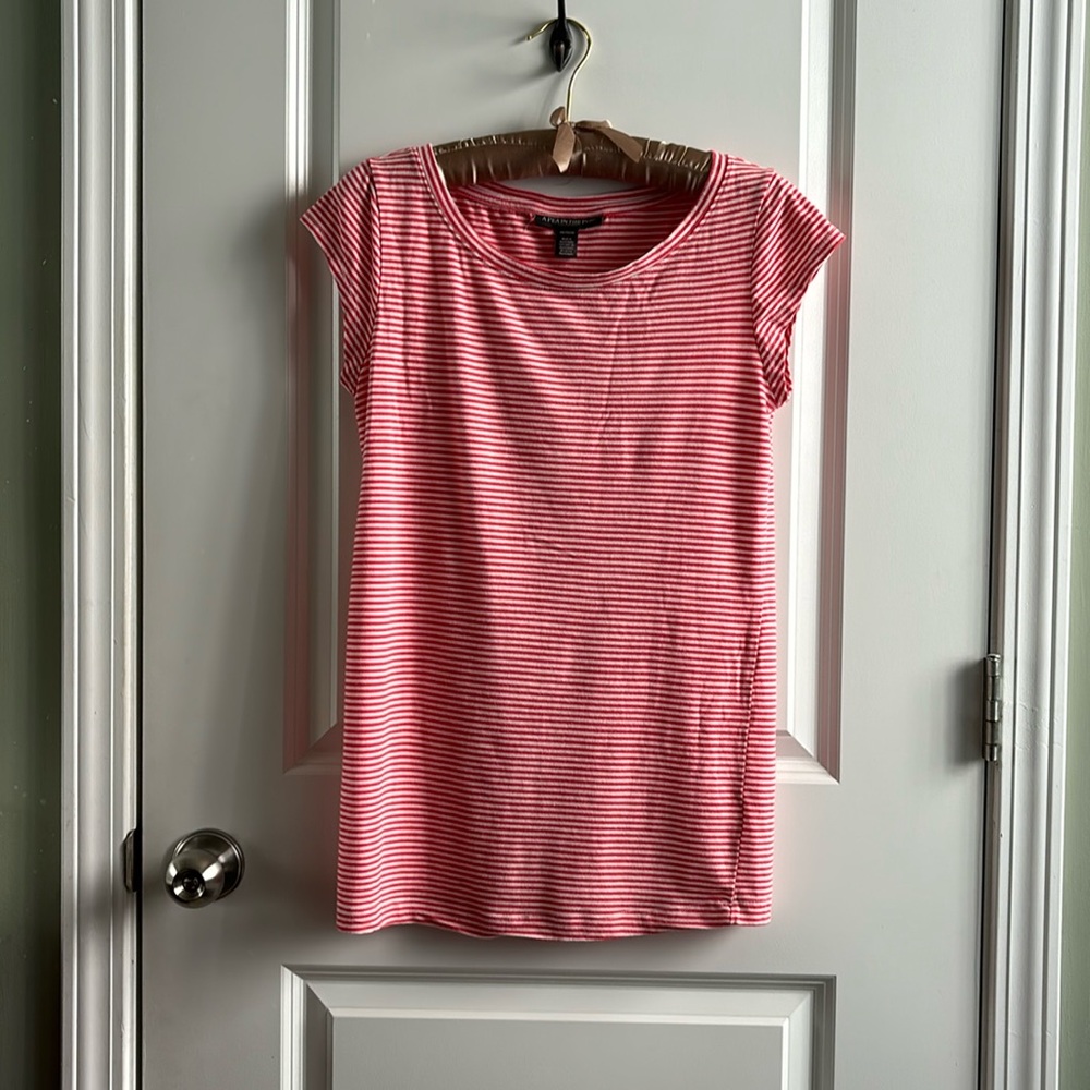Pea in the Pod maternity tee